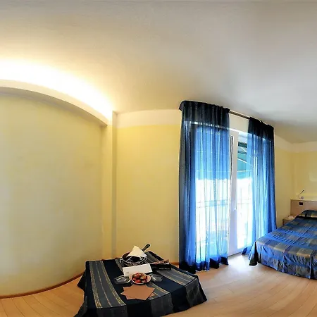 Hotel Savoia 3*